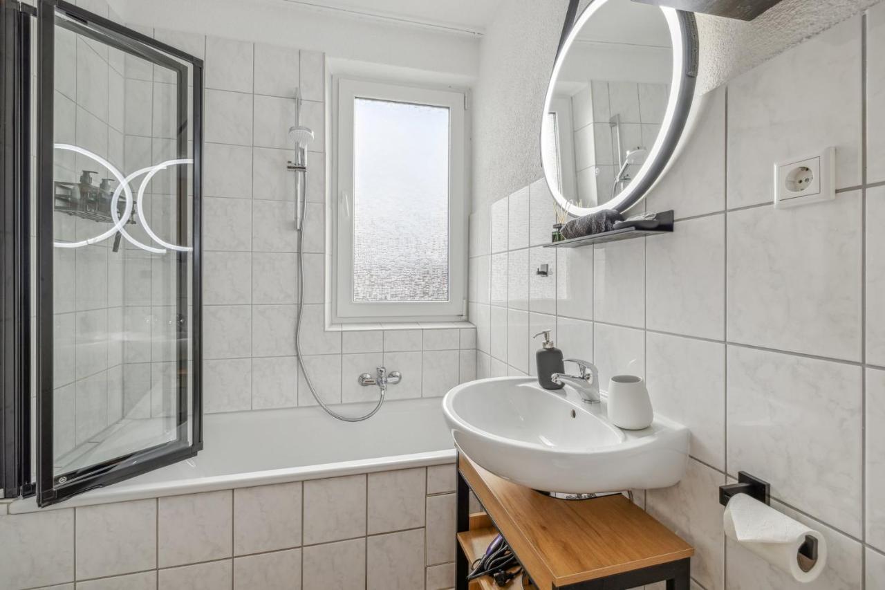 Amalfi A02 - 2 Zi Fuer 4P - Balkon, Smart Tv, Boxspringbett Lägenhet Kaiserslautern Exteriör bild